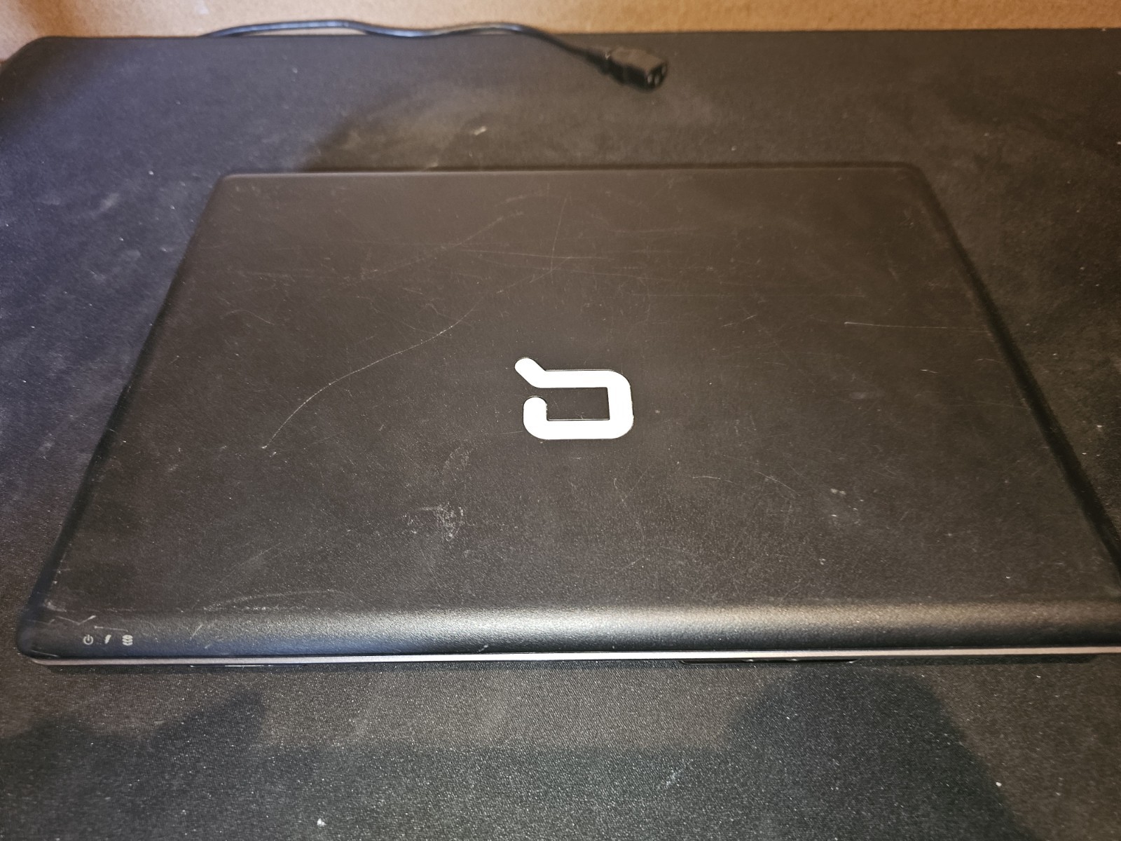 Compaq Presario F700 Laptop AMD Athlon Dual Core with Memory and DVDRW, No OS