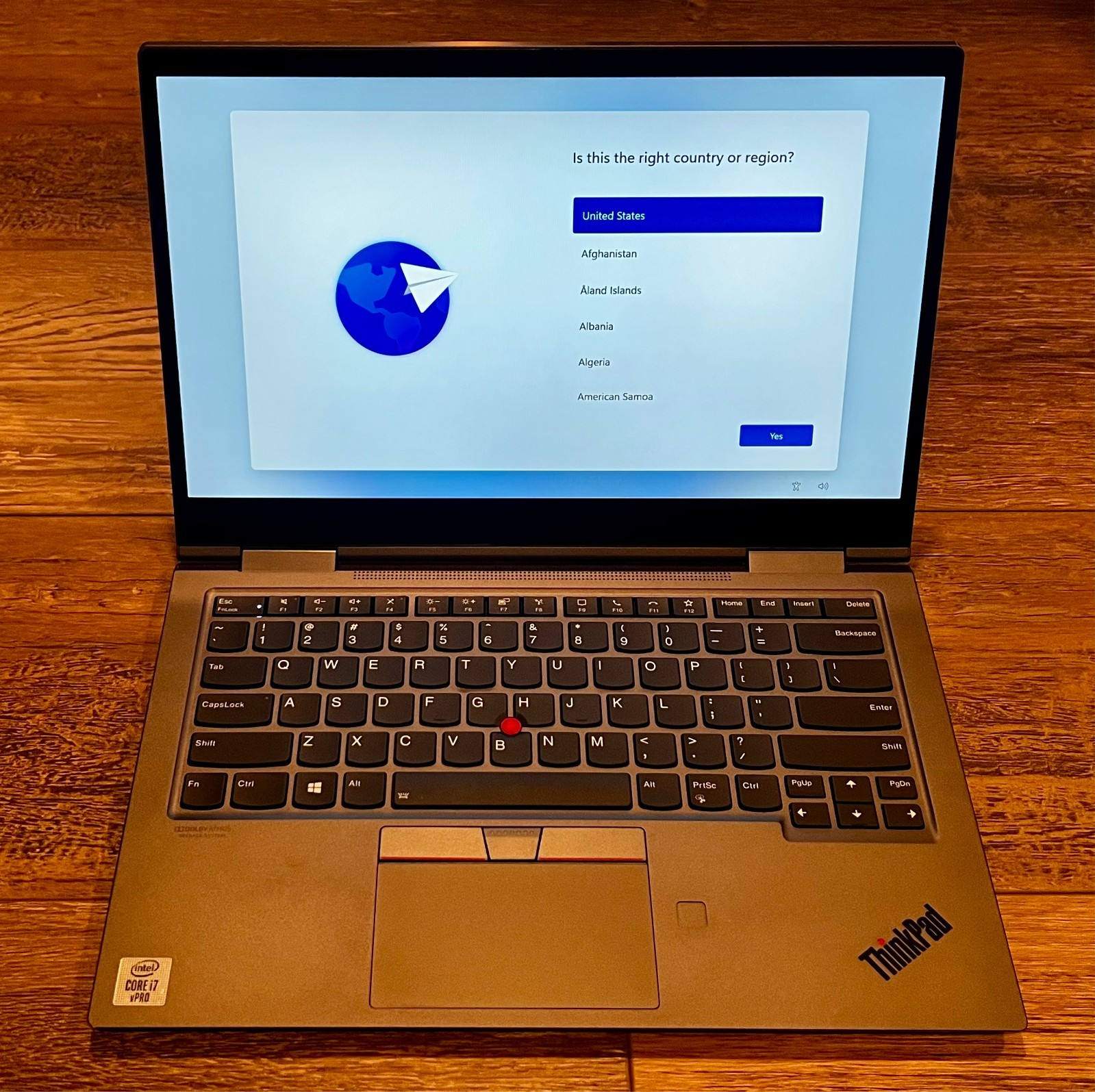 Lenovo ThinkPad X1 Yoga Gen 5 14″ Core i7-10610U 16GB 512GB SSD Win11 Pro Touch