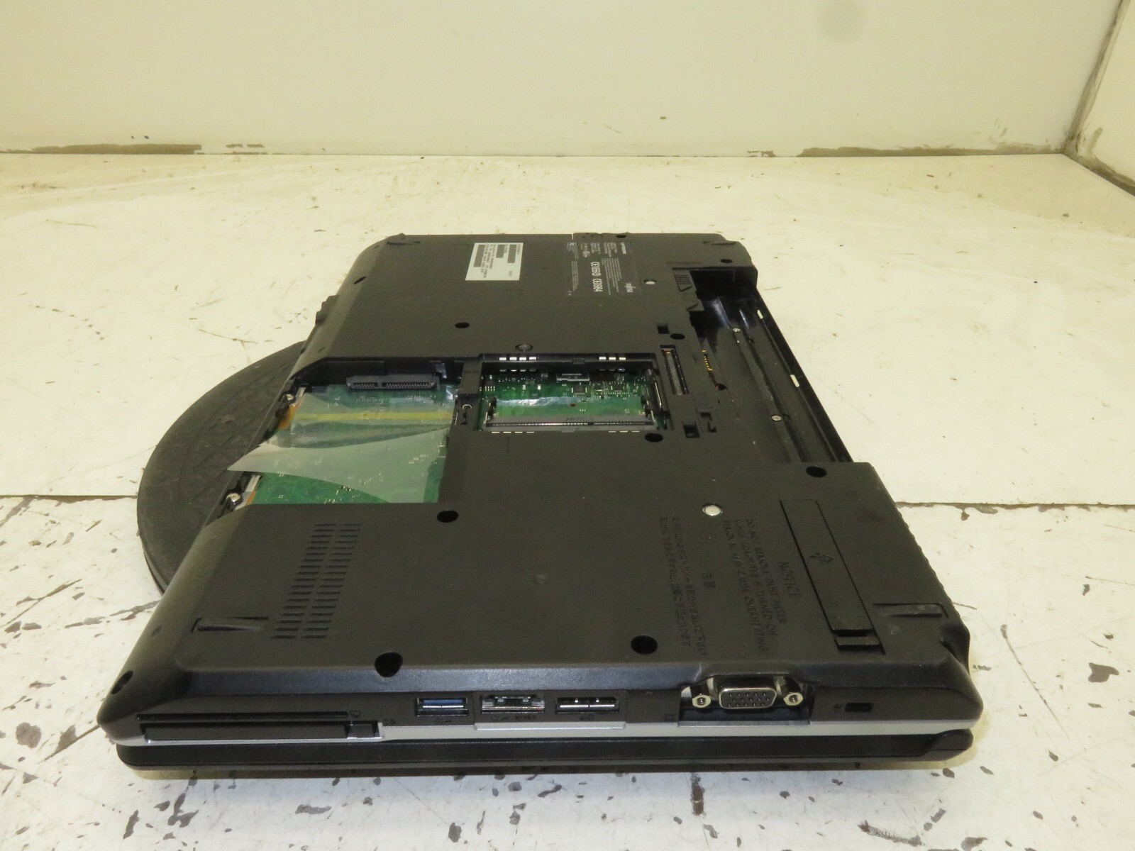 Lot of 3 Fujitsu LifeBook E751 Laptops Intel Core i5 2nd/3rd Gen No Ram/HDD/Batt