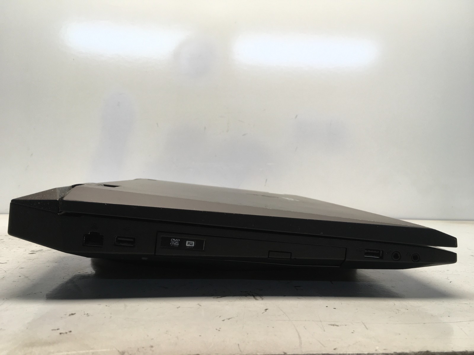 Asus G73SW-BST6 Intel i7-2630QM 2GHz 8 GB NO HDD – Geforce GTX460M