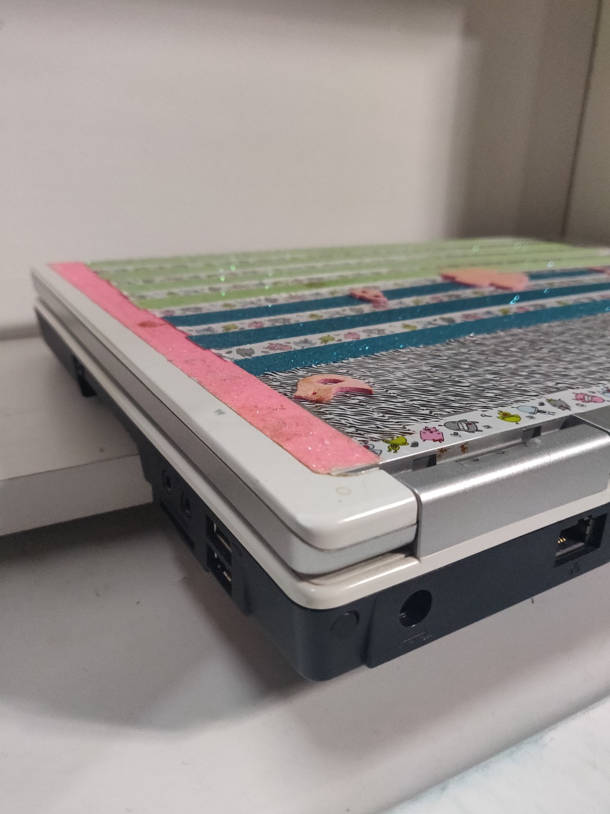 Dell Inspiron PP23LA–FOR PARTS; NOT WORKING–No RAM, Hard Drive, and Charger