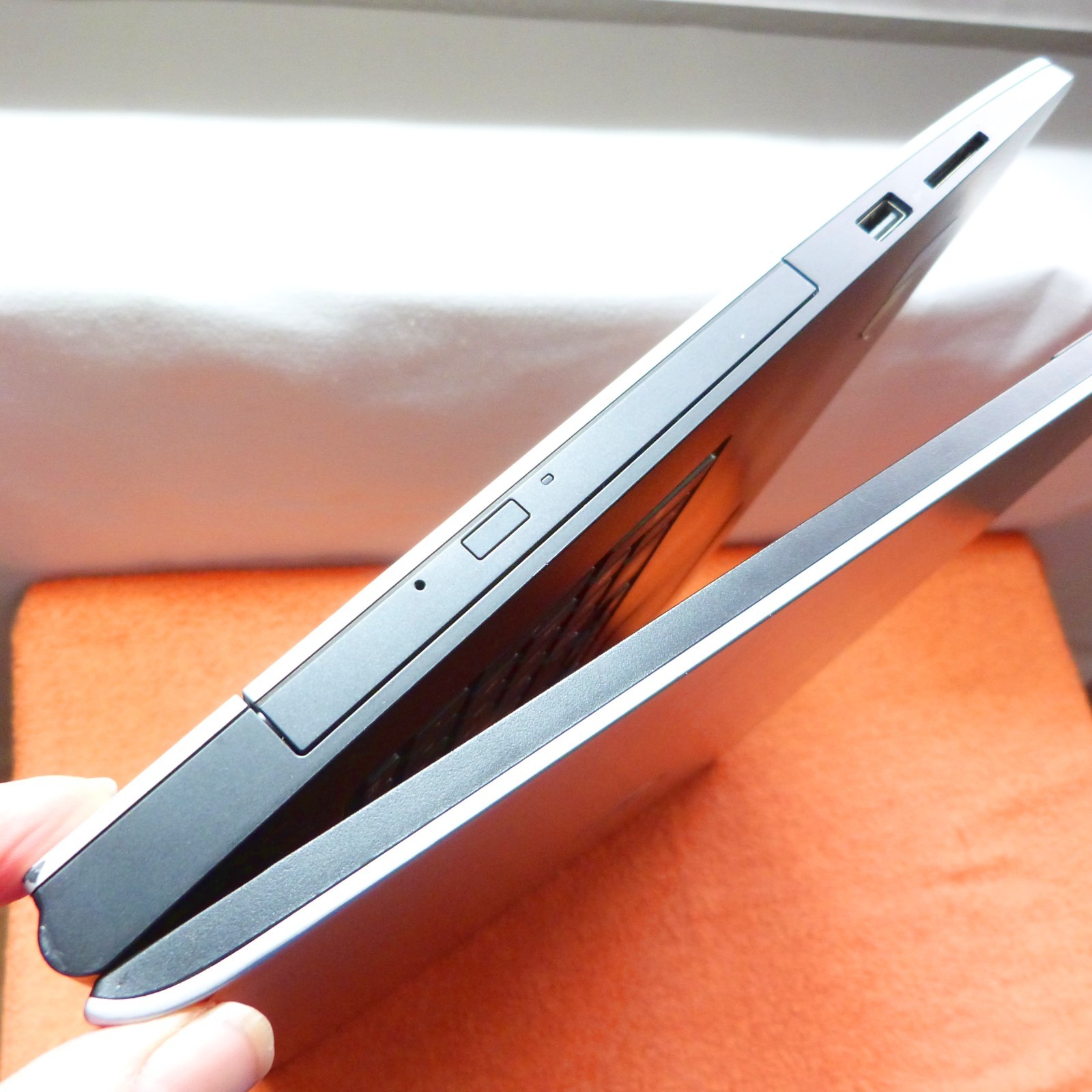 Dell 5748 METAL 17″ PREMIUM l SSD Windows 11 TURBO i7 MaxxAudio PROSound