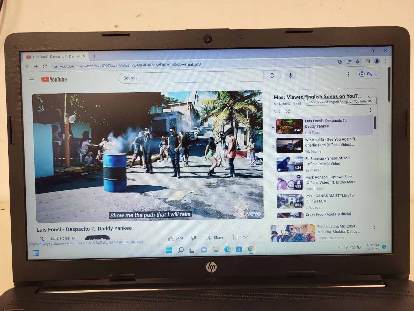 HP Laptop 15z-db100 Ryzen3 3200U 2.6GHz 16gb ram 256gb SSD charger CND9301Q30