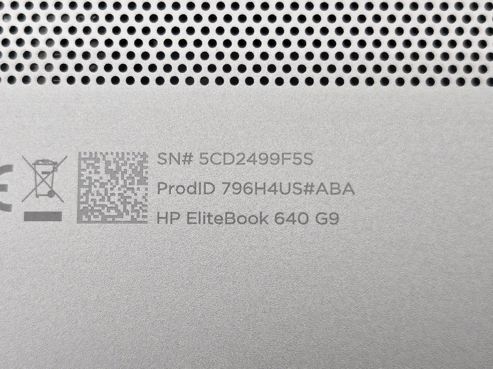 HP EliteBook 640 G9 14 Core i7-1270P 32GB 1TB SSD Windows 11 Grade D