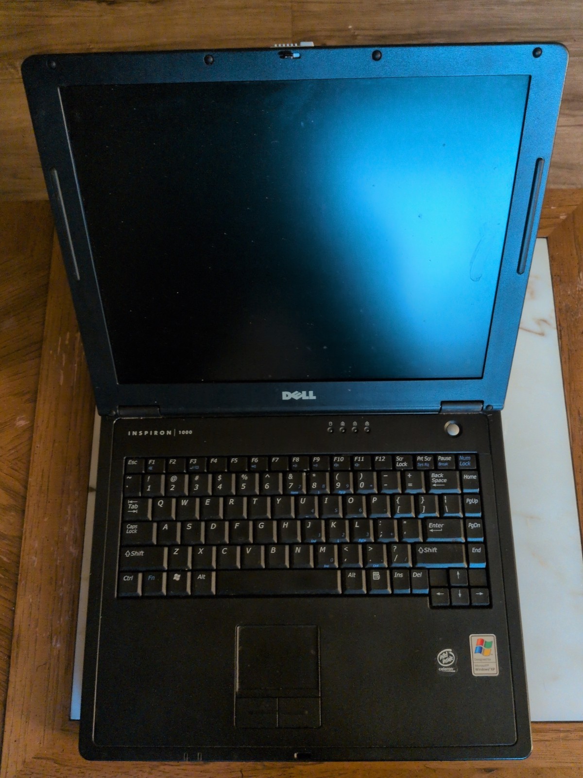 Dell Inspiron 1000 PC Laptop Netbook Intel Celeron Windows XP Black