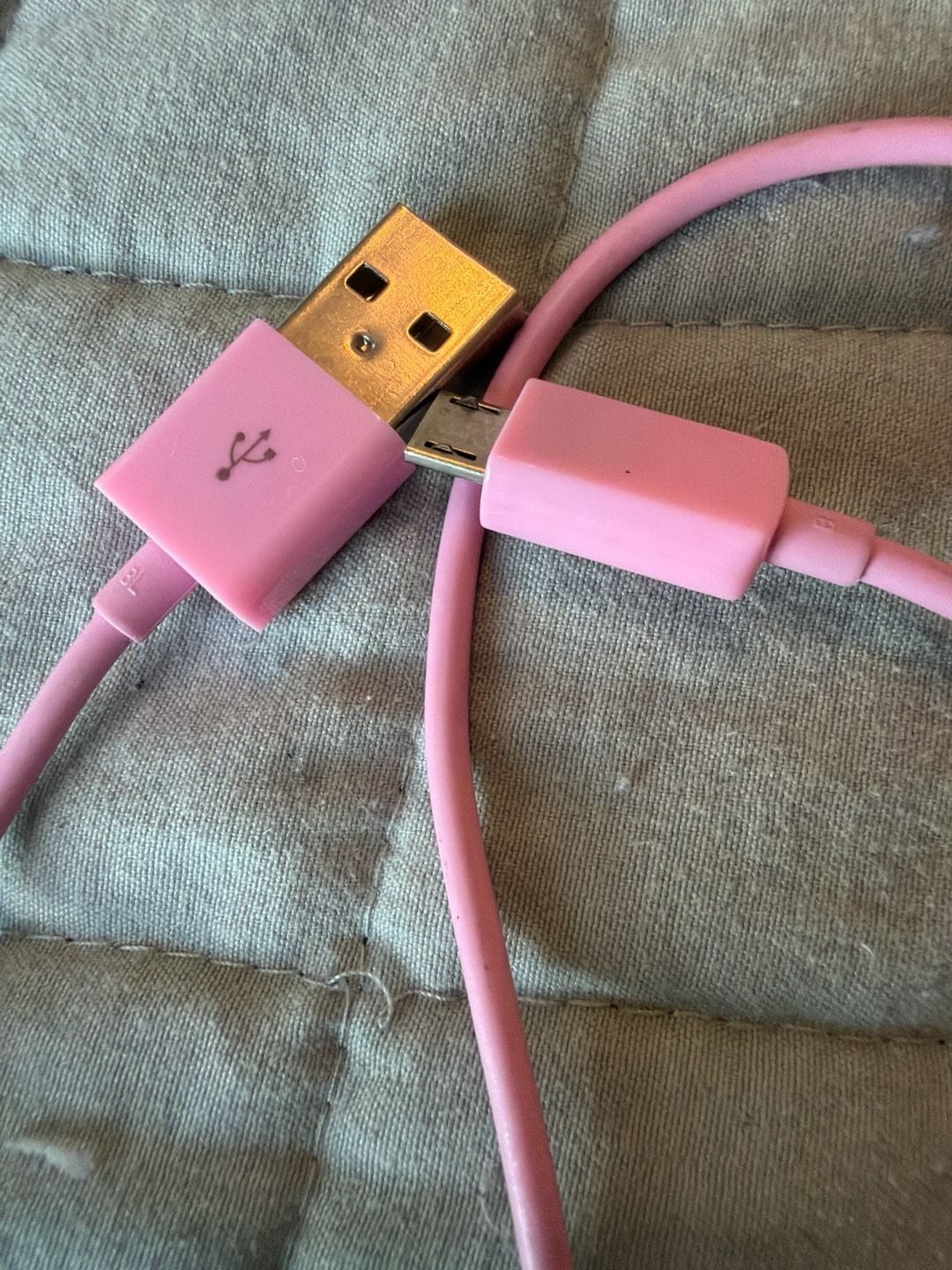 Razer Replacement Pink Micro-USB Charging Cable for Kraken BT Kitty Edition / Se