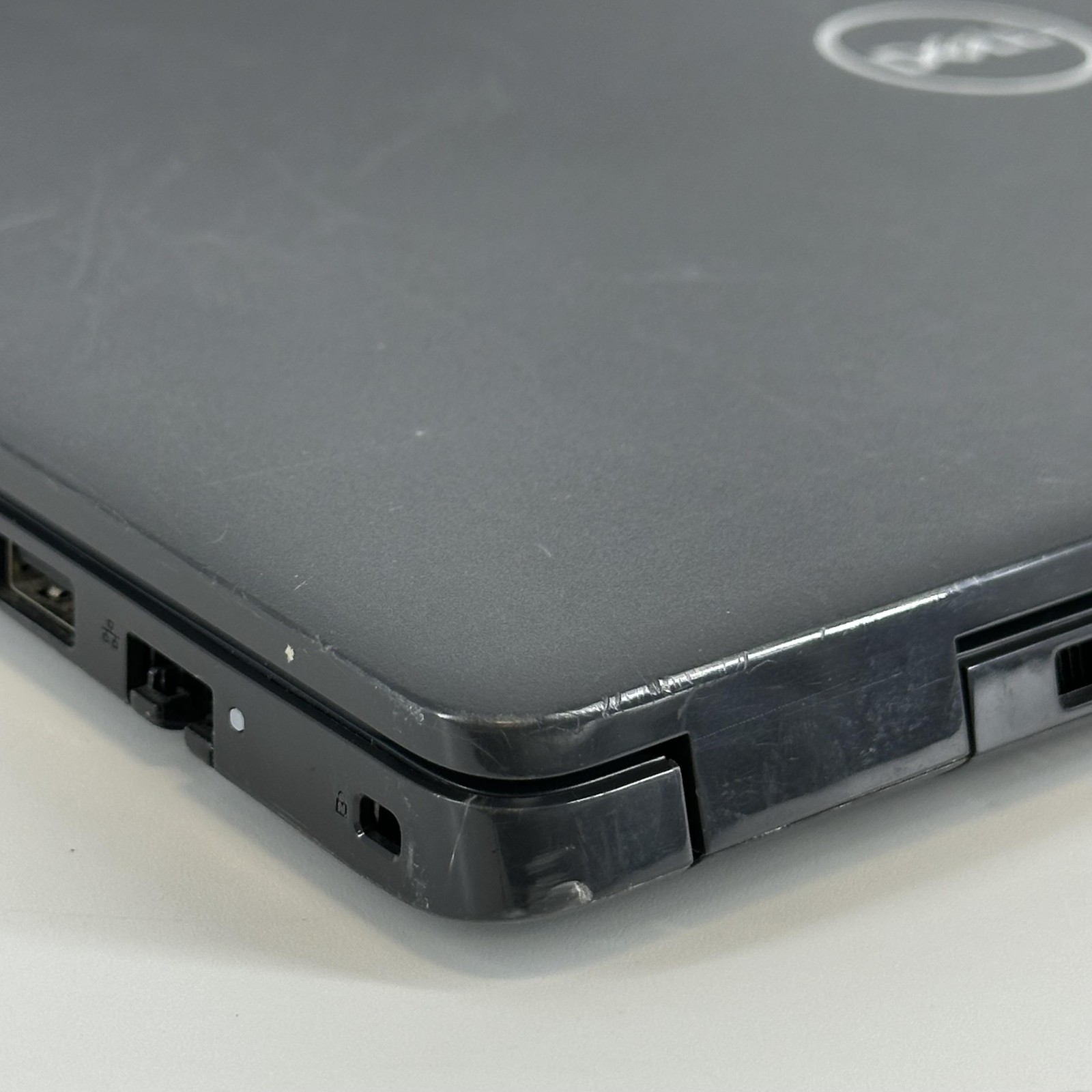 Dell Latitude 3410 14 Gray FHD i7-10510U 1.80GHz 16GB 512GB SSD Good