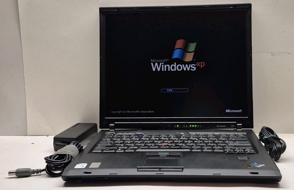 IBM ThinkPad T60 2.5GB/60GB/DVD/Intel T2400 @1.83GHz/Windows XP Laptop Bundle A2