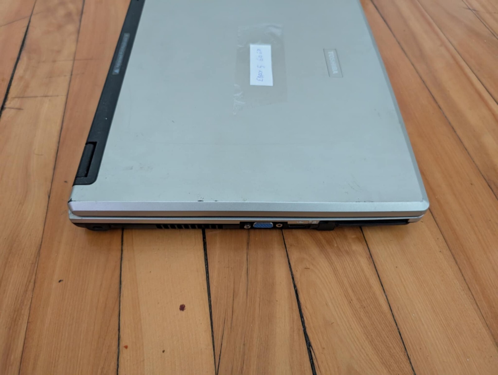 Vintage Toshiba Tecra A3X Intel Pentium 1.73GHz 2GB 60GB Windows XP Home Laptop5