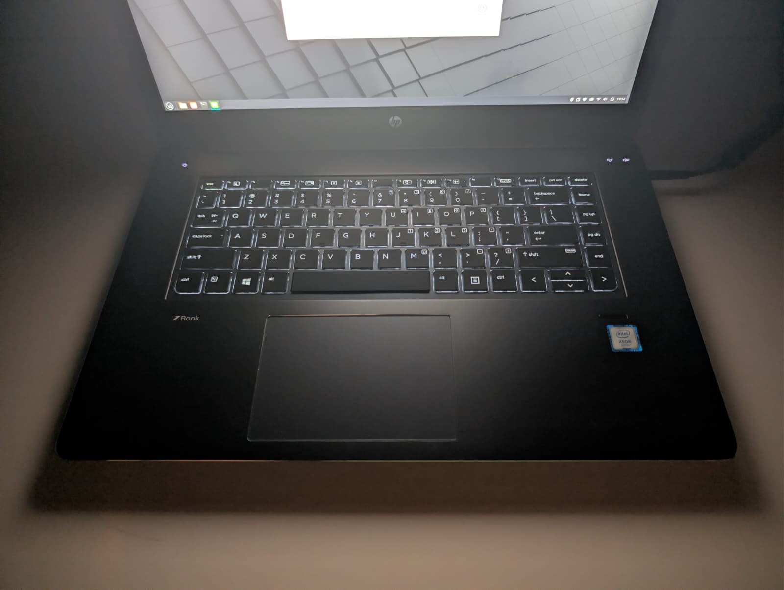 Read! HP ZBook Studio G3 4K | Xeon E3 16GB RAM 512GB SSD | NVIDIA Backlit Linux