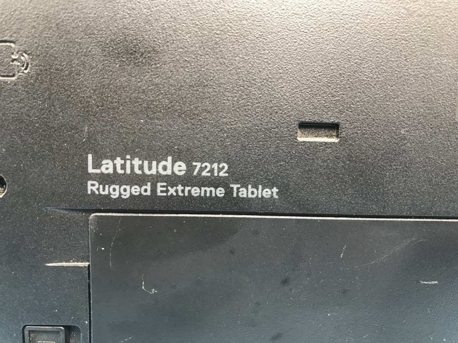 Dell Latitude 7212 Rugged 11.6″ Core i5-8350U 1.70GHZ 8GB RAM 256GB SSD Win 11