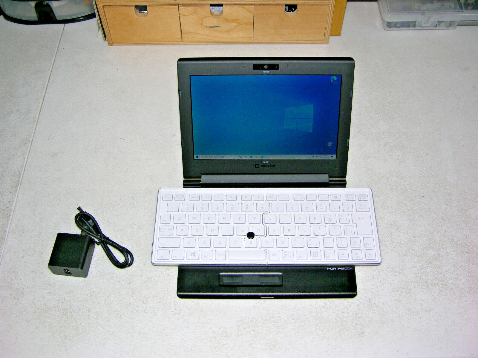 King Jim Portabook XMC10 Netbook UMPC Laptop 701C Windows 10 BT Cam VERY RARE *