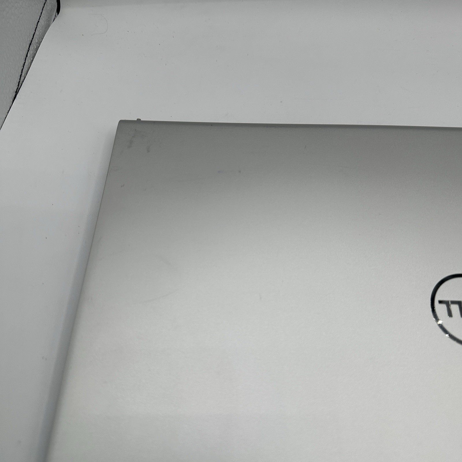 Dell Inspiron 15 5510 15.6″ i5-11320H 3.4GHz 8GB RAM 265GB SSD MX450