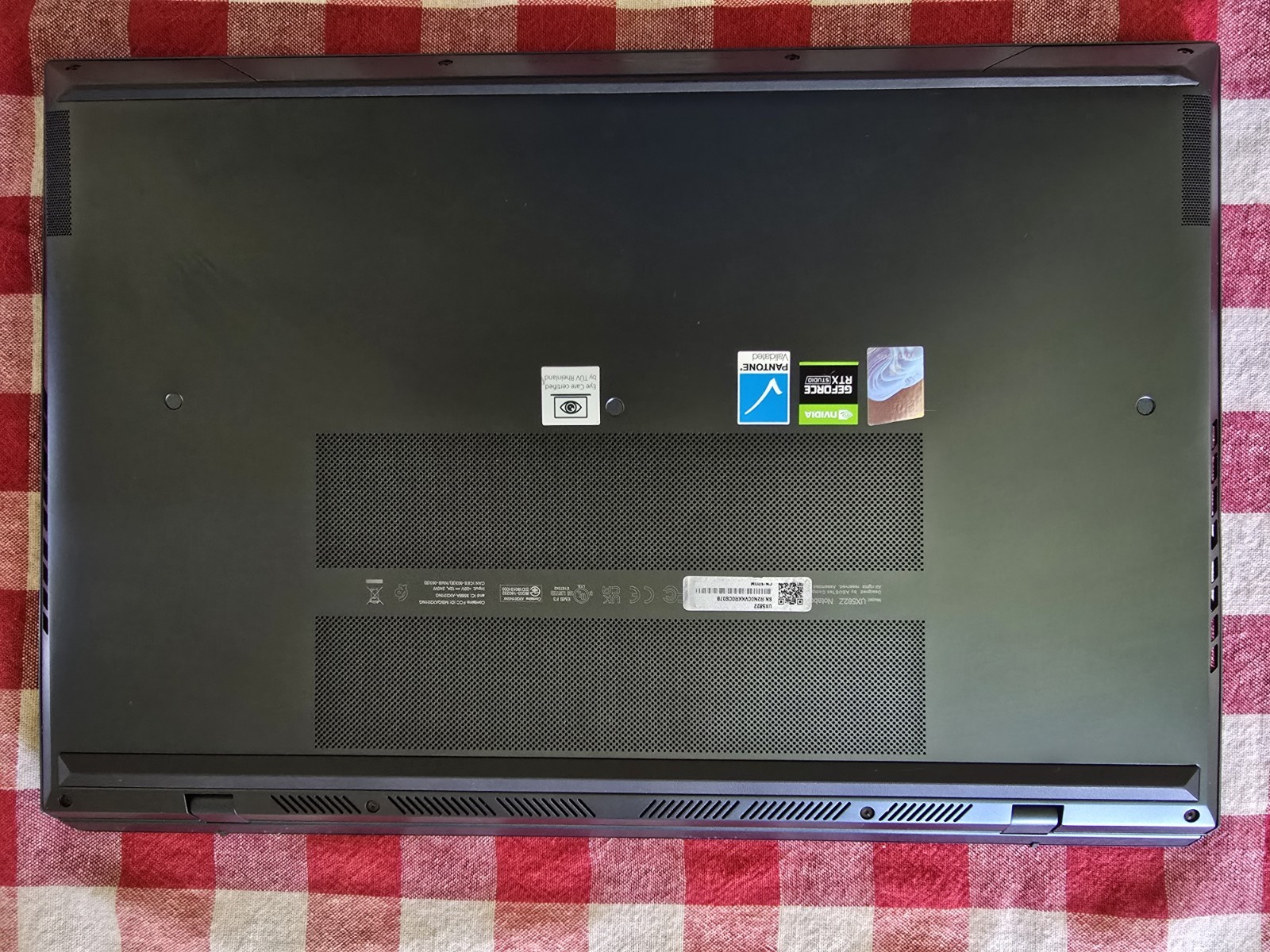 ASUS ZenBook Pro Duo UX582 i9-12900H 32GB 1TB RTX 3060 – 1 Black Pixel