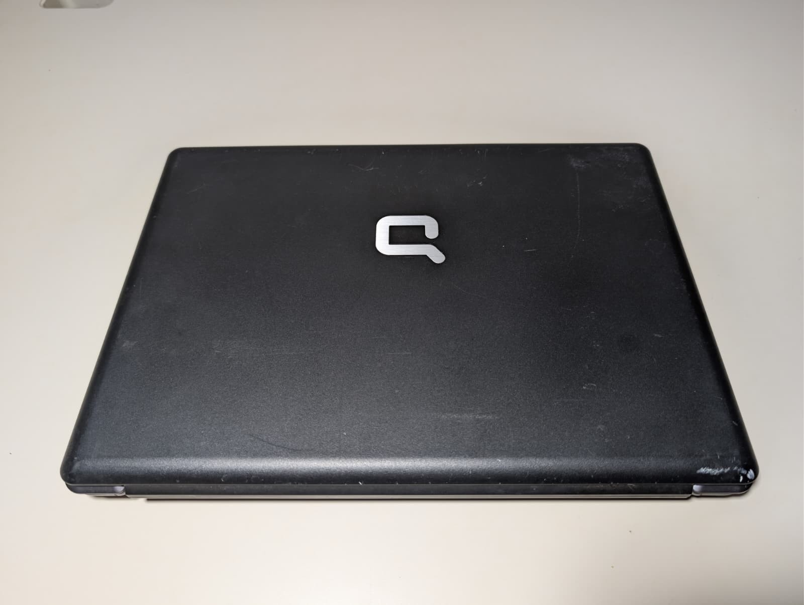 15″ Compaq Presario C700 | Pentium T2310 1GB RAM 120GB HD | Win XP 32-Bit | DVD