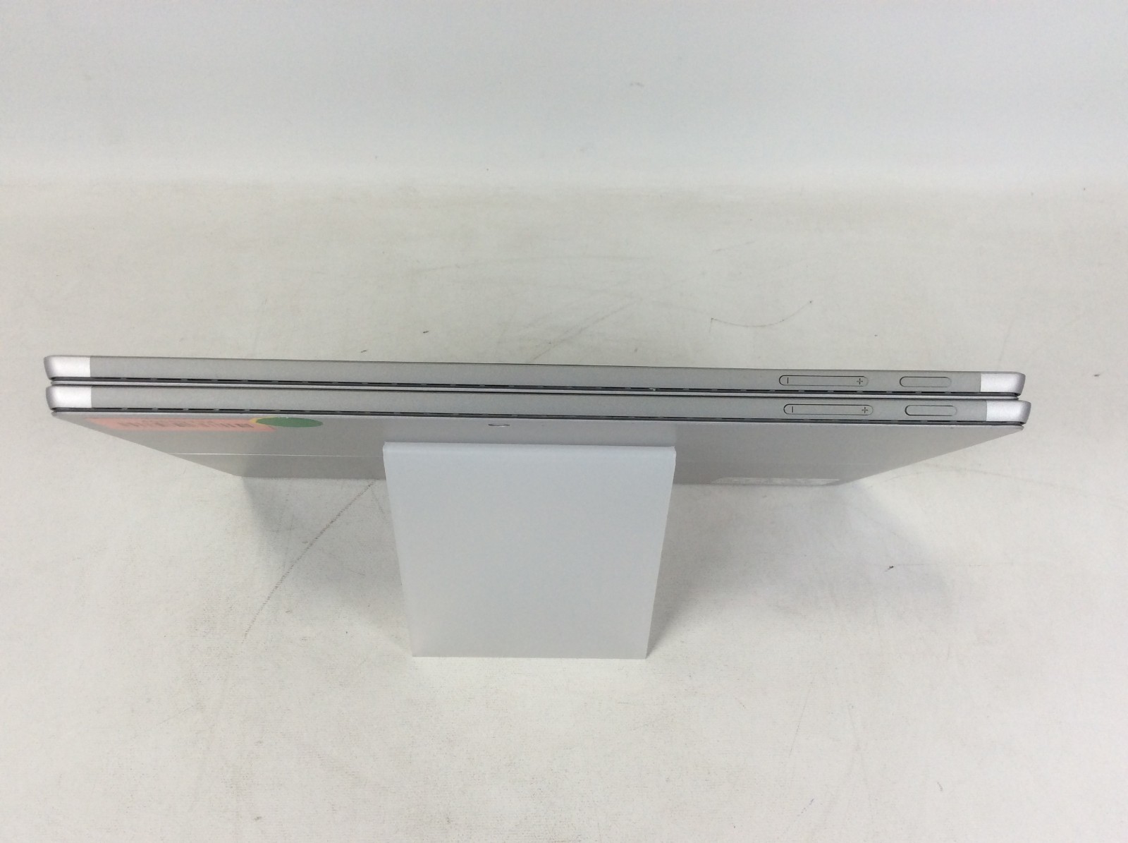 Microsoft Surface Pro 1796 i7-8650U 1.9GHz 8GB RAM 256GB Charger Keyboard
