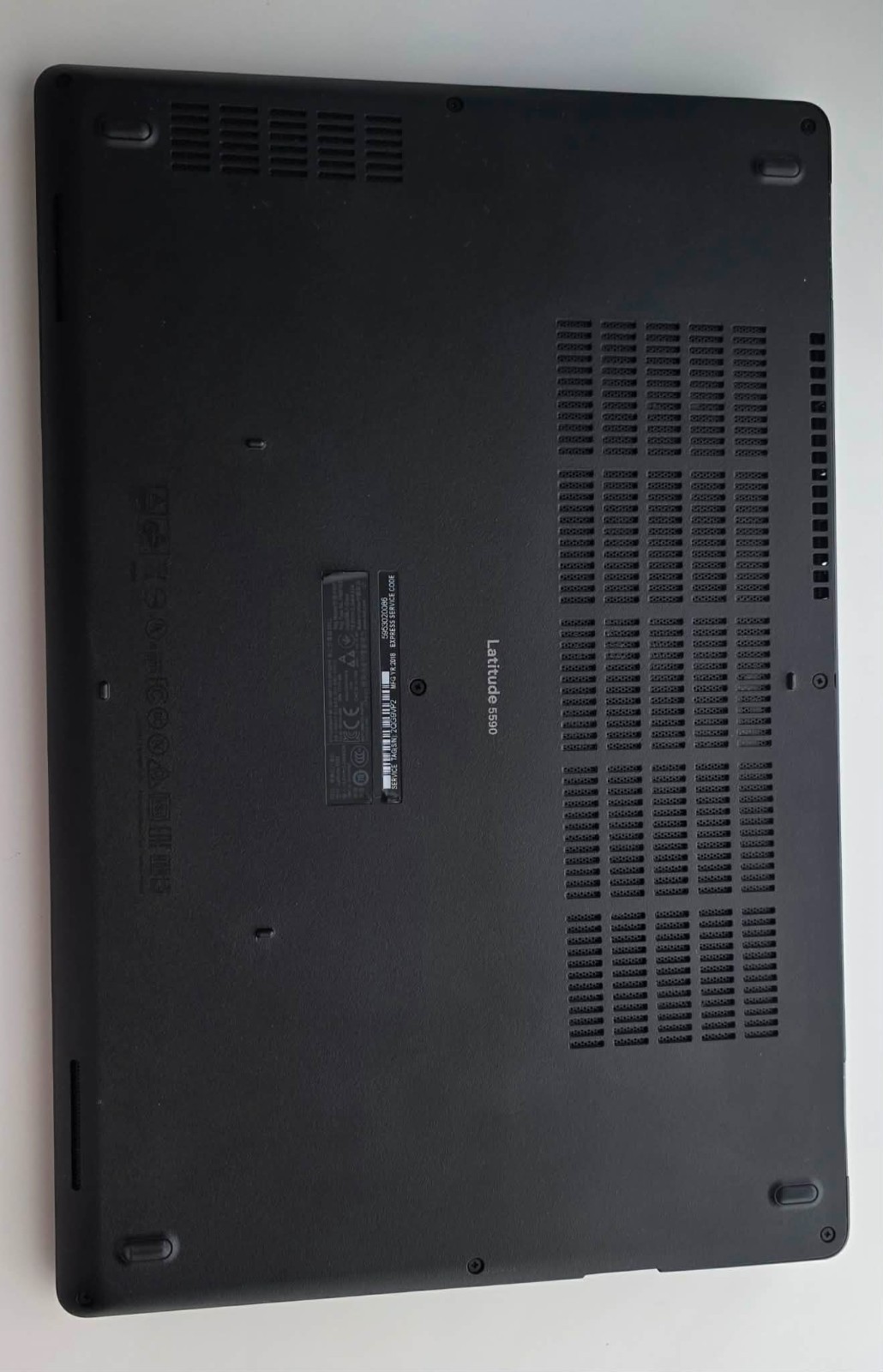 Dell Latitude 5590 i5-8250U 8GB RAM 256GB SSD 15.6″ FHD Windows 10