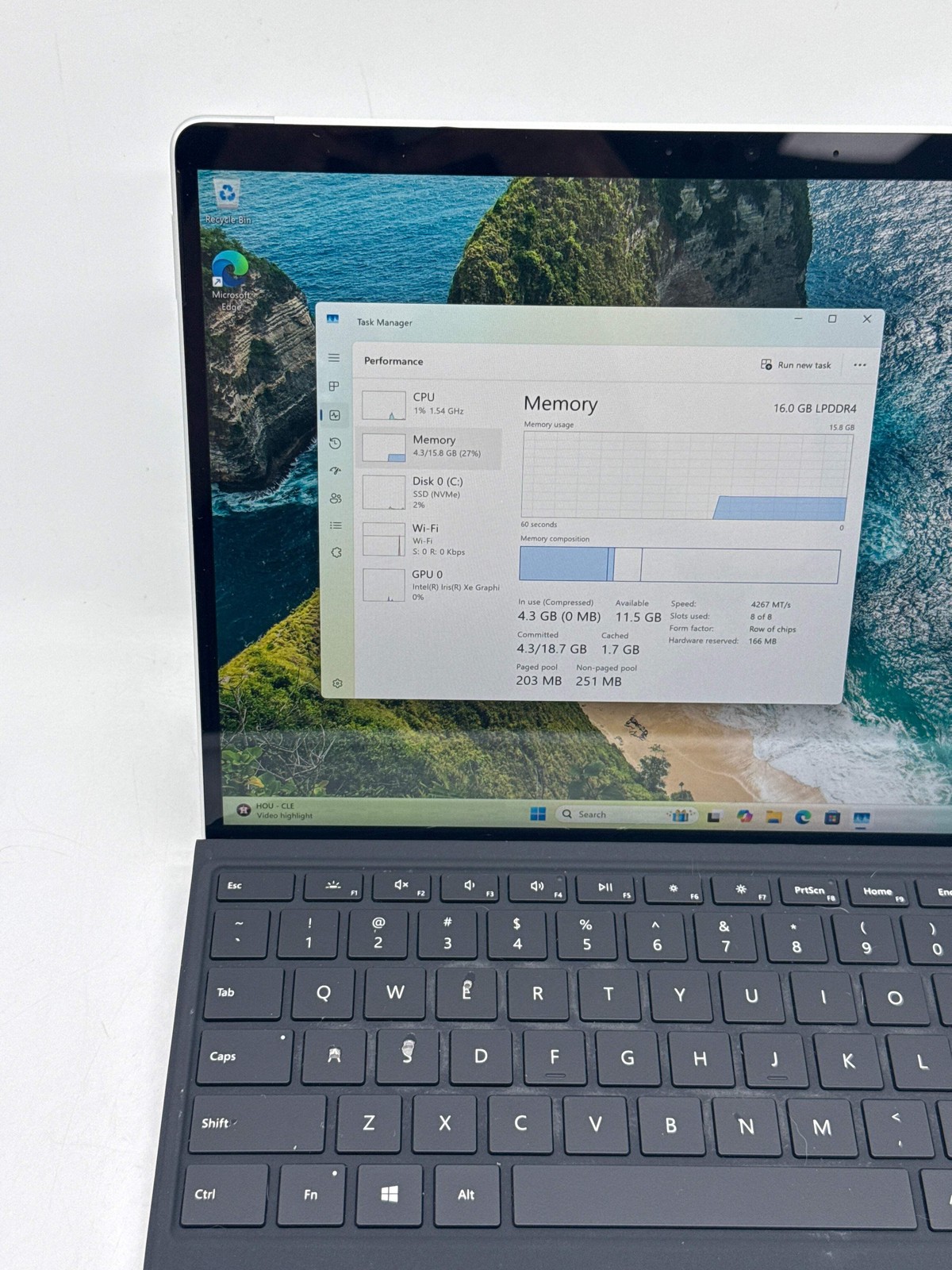 Microsoft Surface Pro 8 13″ Core i7-1185G7 16GB RAM 512GB SSD – For Parts