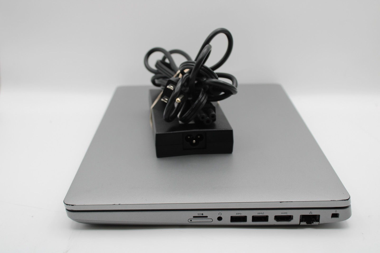 Dell Precision 3551 _ i7-10850H _ 16GB / 256GB _ NVIDIA P620 _ W11H