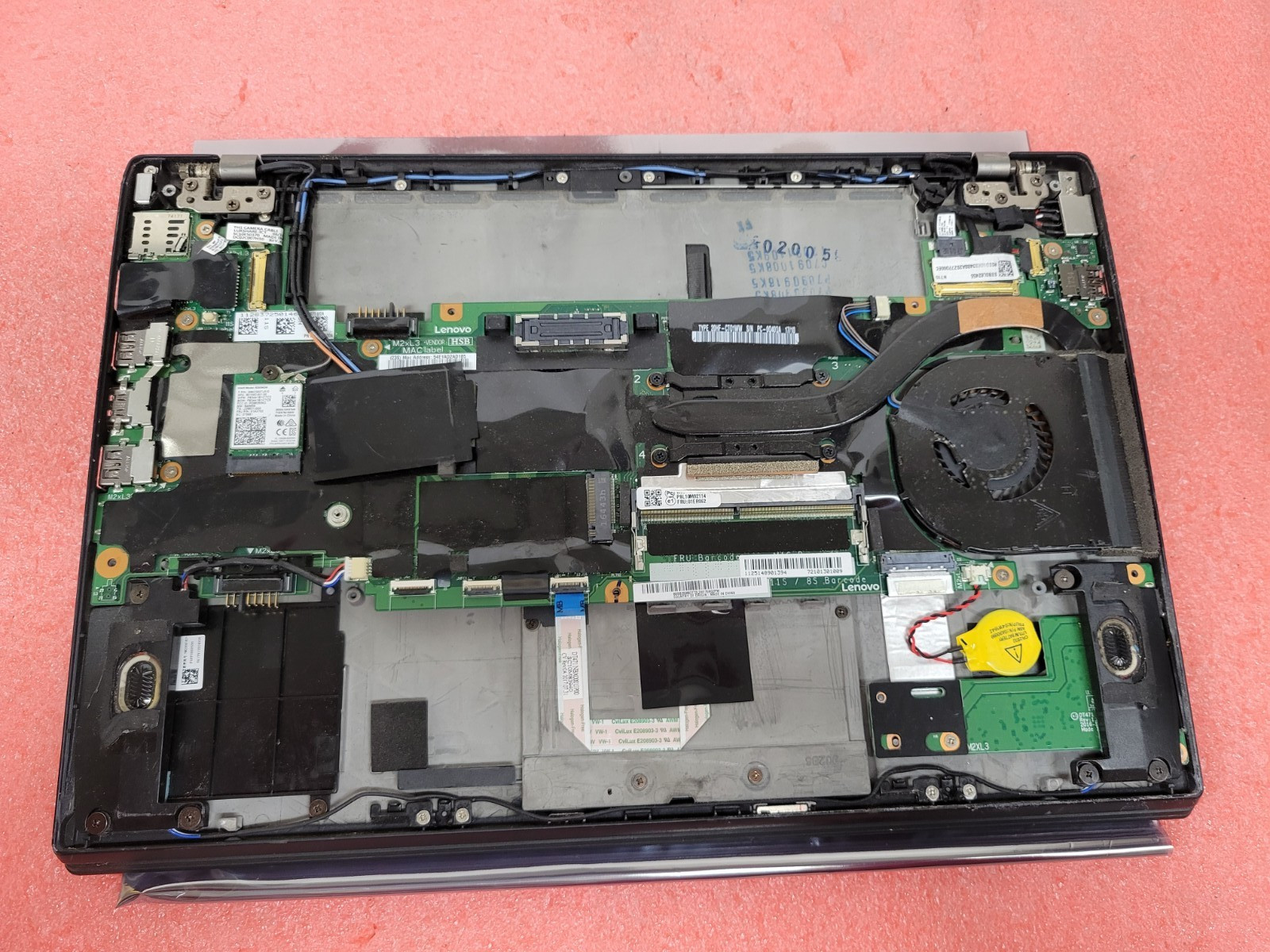 Lenovo ThinkPad T470S 14″ i5-7300U 4GB RAM *NO HDD/OS/COVER/BATT/AS IS* | LP520