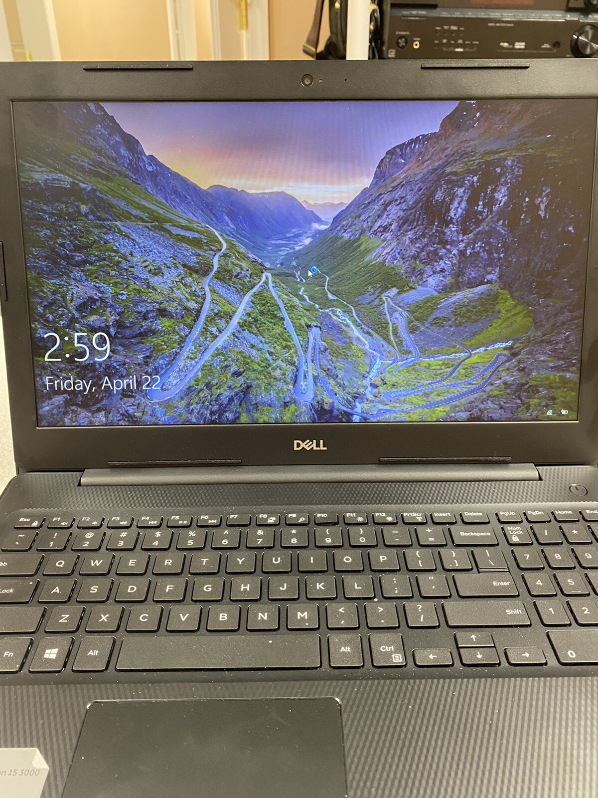dell laptop inspiron 15 3000 series 3582 Mint with Wireless Mouse
