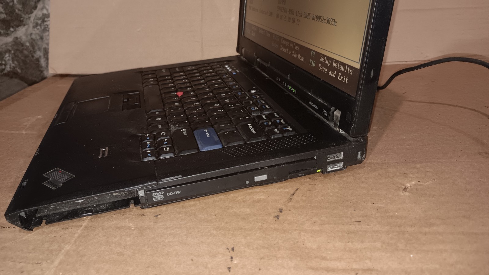 Lenovo ThinkPad R61 Laptop Intel C2D T7500 @ 2.20 GHz, 15.4″ LCD Screen 8932