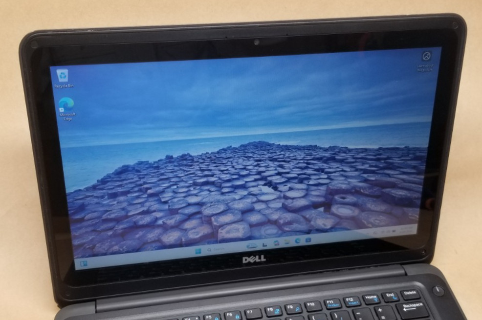 Dell Latitude 3380 13.3” TOUCH, I3-6006U, 8GB RAM, 128GB SSD, WINDOWS 11 PRO