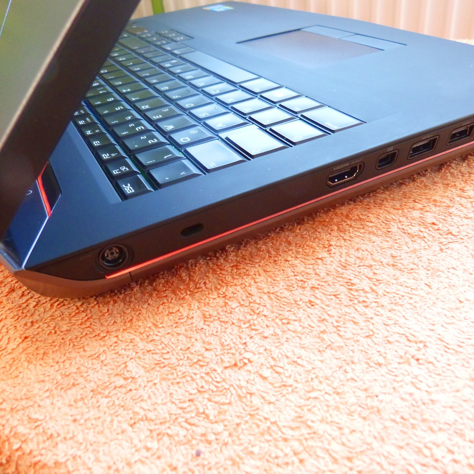 Alienware 17 R1 HIGH END 17 inch FULLHD l 32GB RAM NEW l 2TB SSD i7 Windows 11