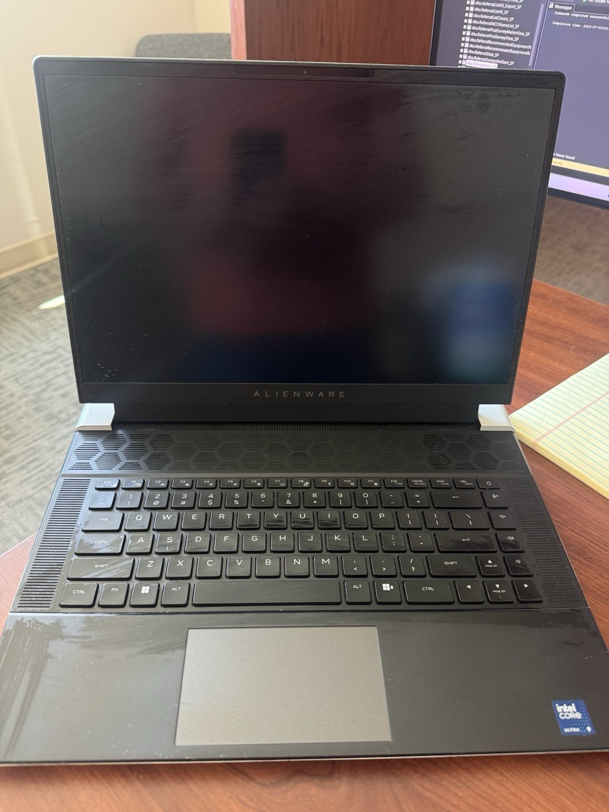 Alienware x16 R2 Gaming Laptop – Intel Ultra 9, 32GB, 2TB, RTX 4070 (PD7016131)