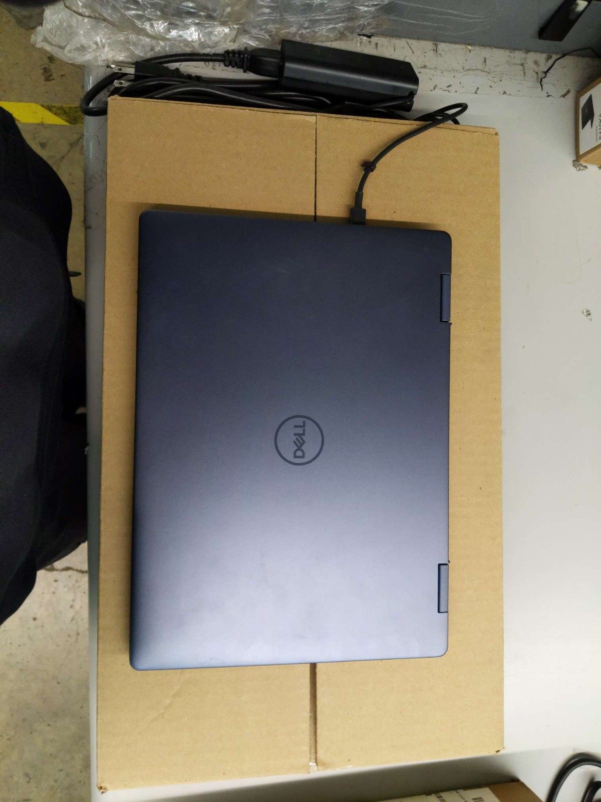 Dell Inspiron 14 2-in-1 Laptop 14″ FHD Touch R5 8640HS 8GB 512GB SSD Win 11 Blue