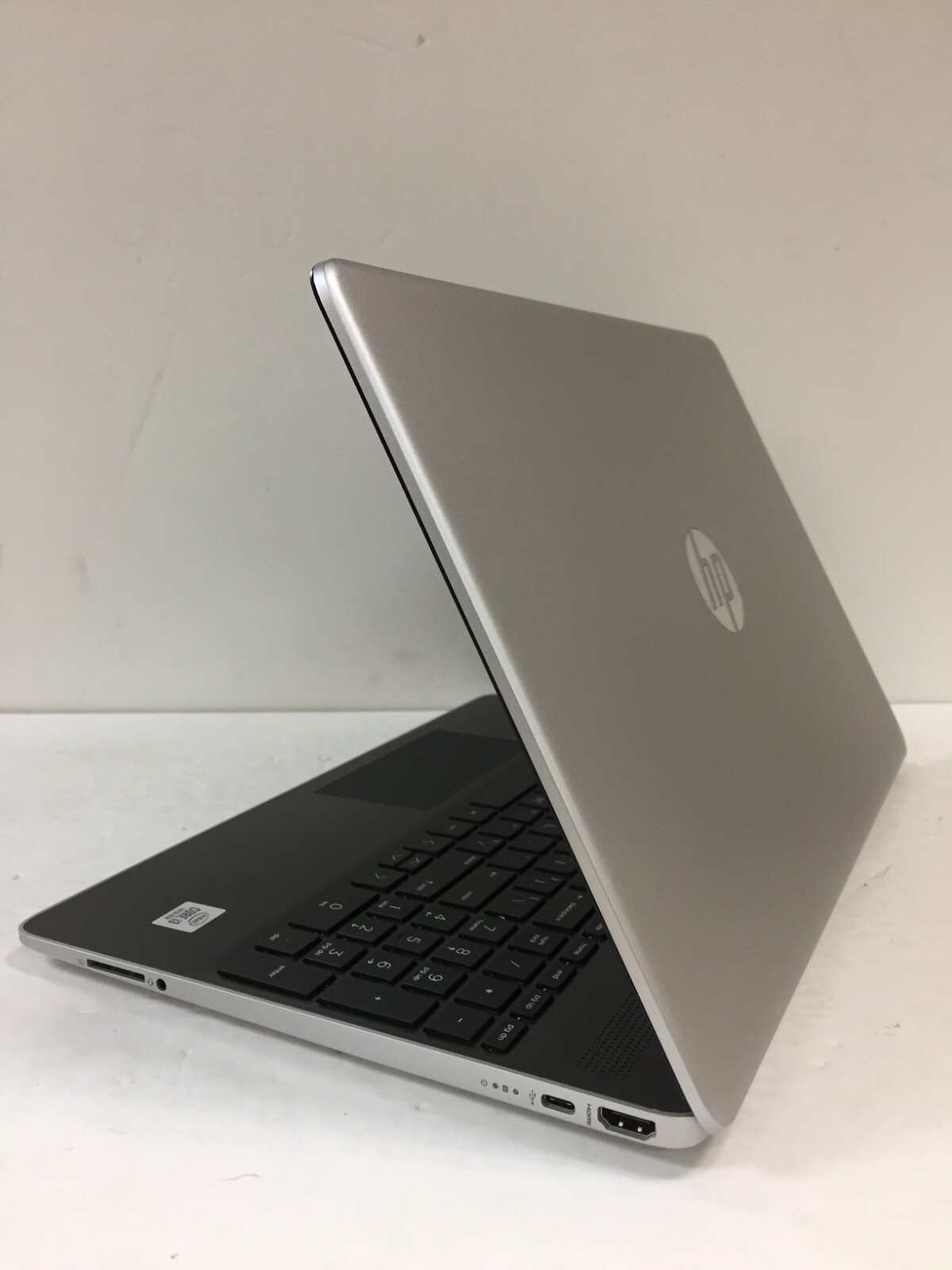 HP 15-dy1731ms 7PA01UA 15.6″ Touch Laptop/Intel i3-1005G1/16GB Ram/512GB SSD/W10