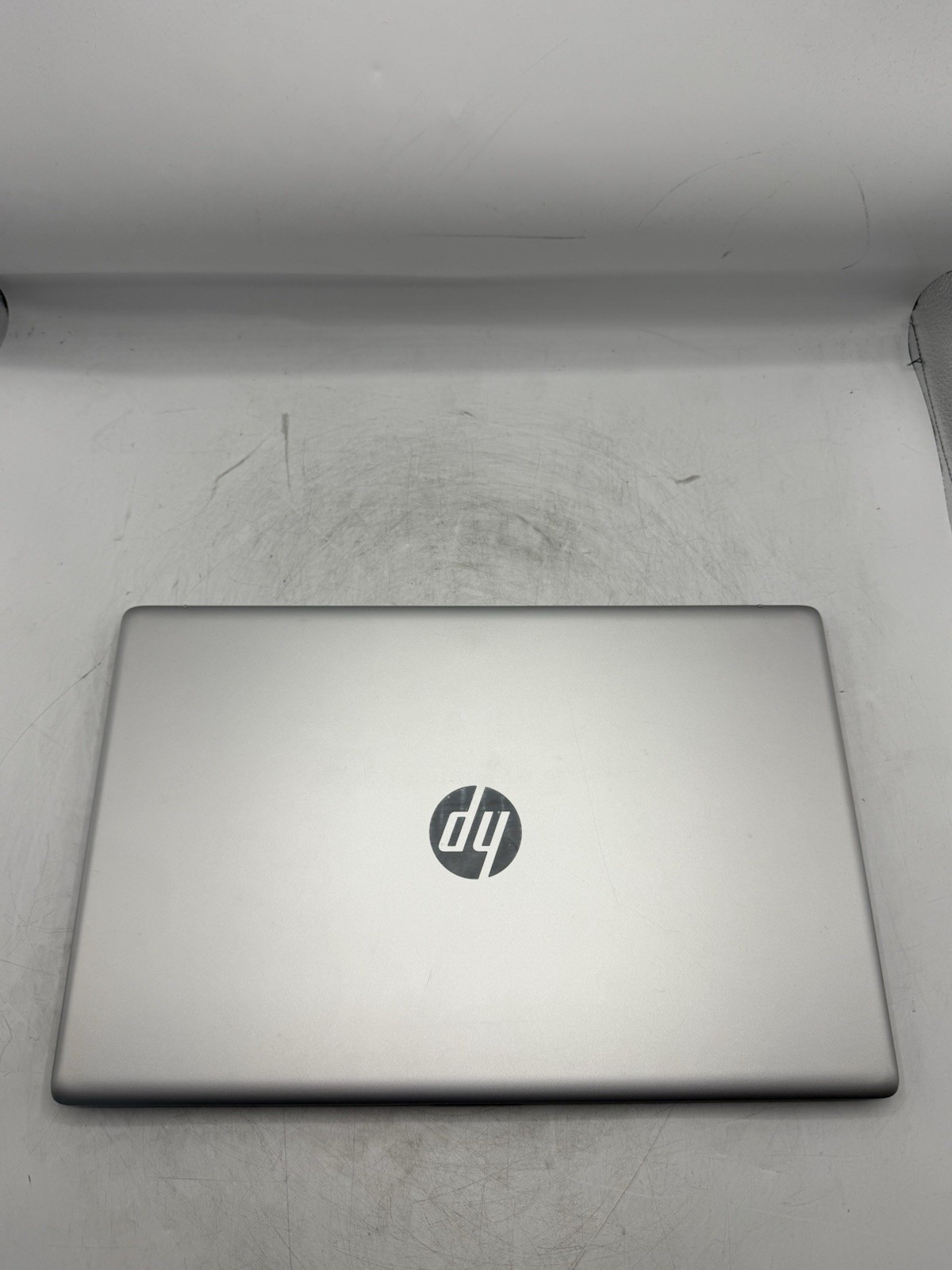 HP 17-CP0035CL 17.3″ Touch Ryzen 5 5500U 2.1GHz 12GB RAM 512GB NVMe Win11