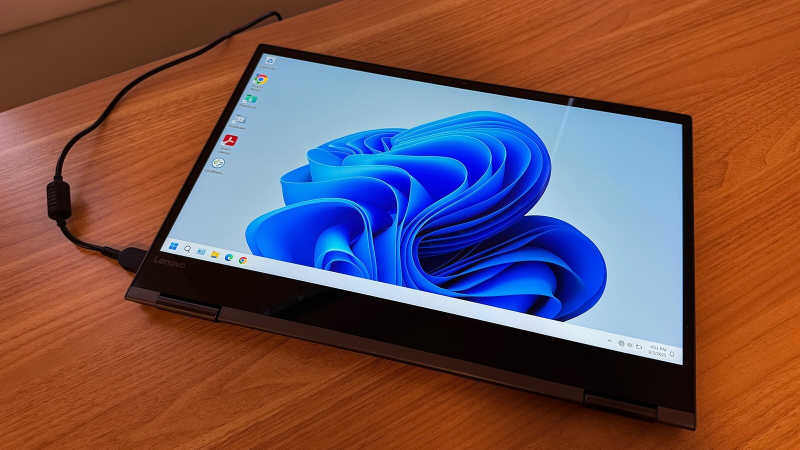 15.6″ Lenovo Yoga 730 1.6GHz Intel i5 Processor 8GB Memory 256GB SSD Window 11