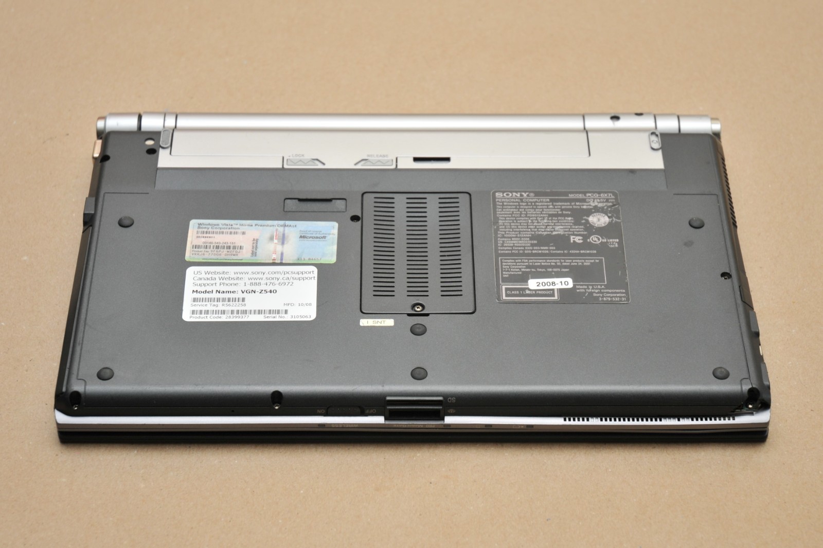 Sony VAIO VGN-Z540E C2Duo P8600 GeForce 9300M GS 320GB HDD 3GB RAM Windows Vista