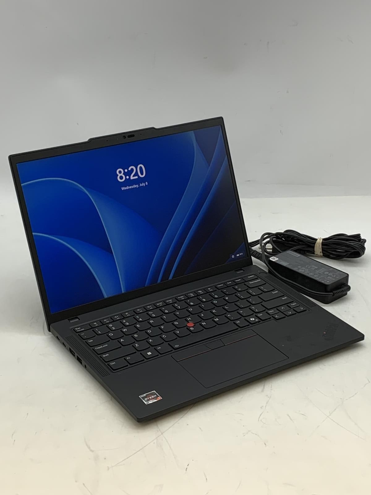 Lenovo Thinkpad P14s Gen 5 AMD Ryzen 7 PRO 8840HS 512GB SSD 16GB DDR5 W11P