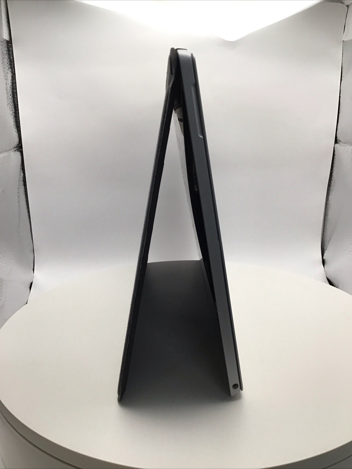 Microsoft Surface P6 12.3″ 1796 Laptop i5-8250U 8GB RAM 256GB SSD W11P SCREEN RD