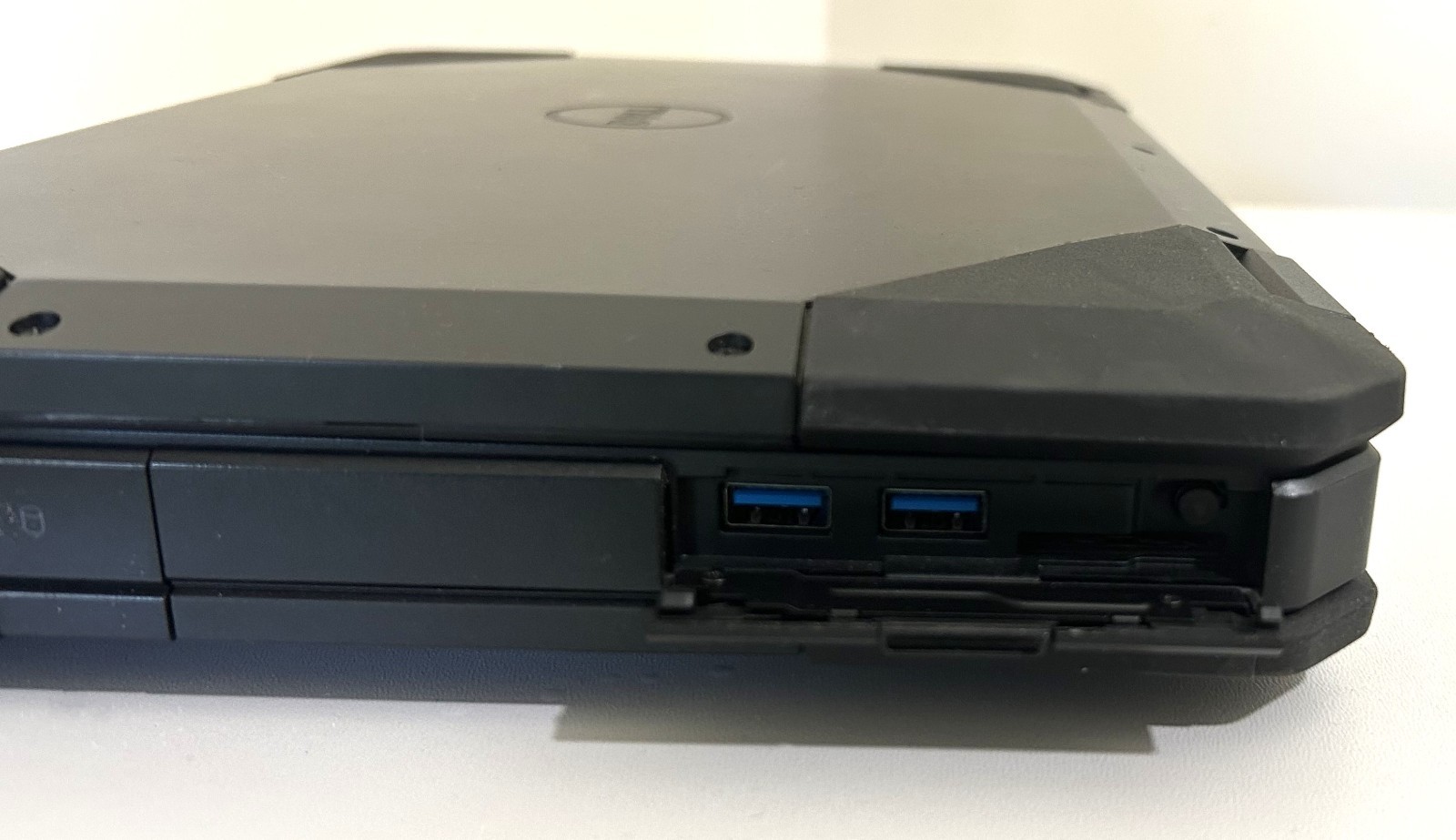 DELL LATITUDE 5414 2-IN-1, i5-6100U, 32GB, 512GB SSD, TOUCH, WIN 11 PRO