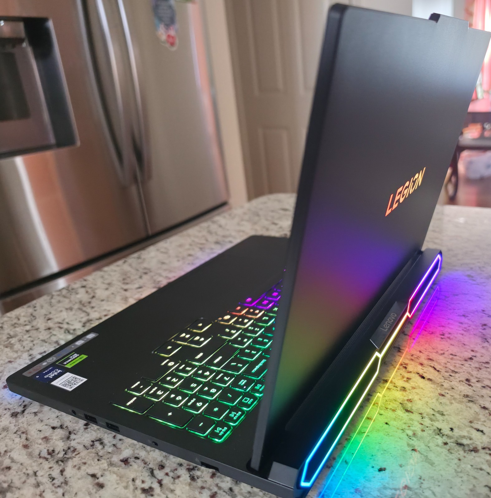 Lenovo Legion Pro 7i Gen 10 16″ Gaming Laptop Intel Core Ultra 9 RTX 5080