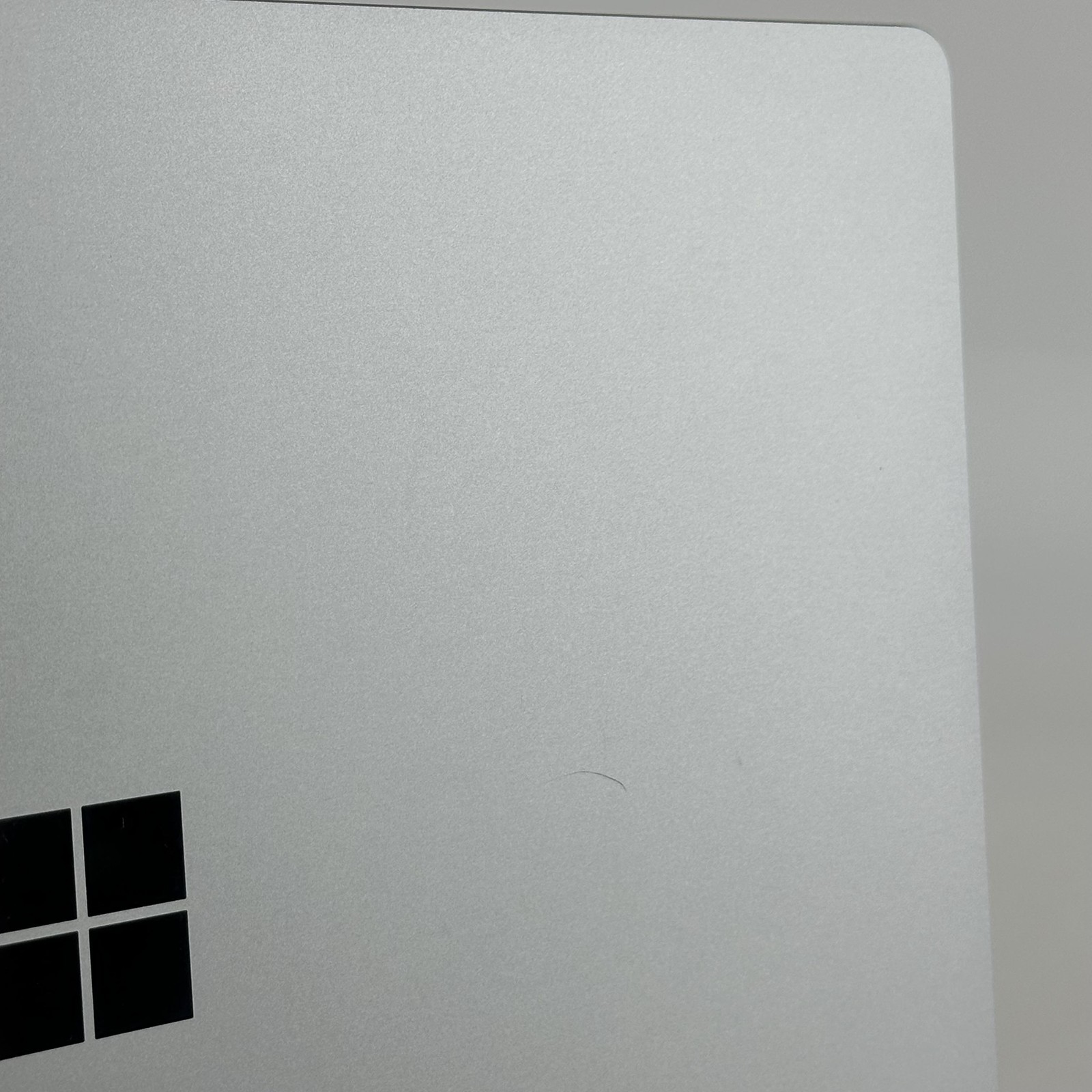 Microsoft Surface Laptop 4 13.5 2K TOUCH 2.2 GHz Ryzen 5 4680U 8GB 256GB SSD