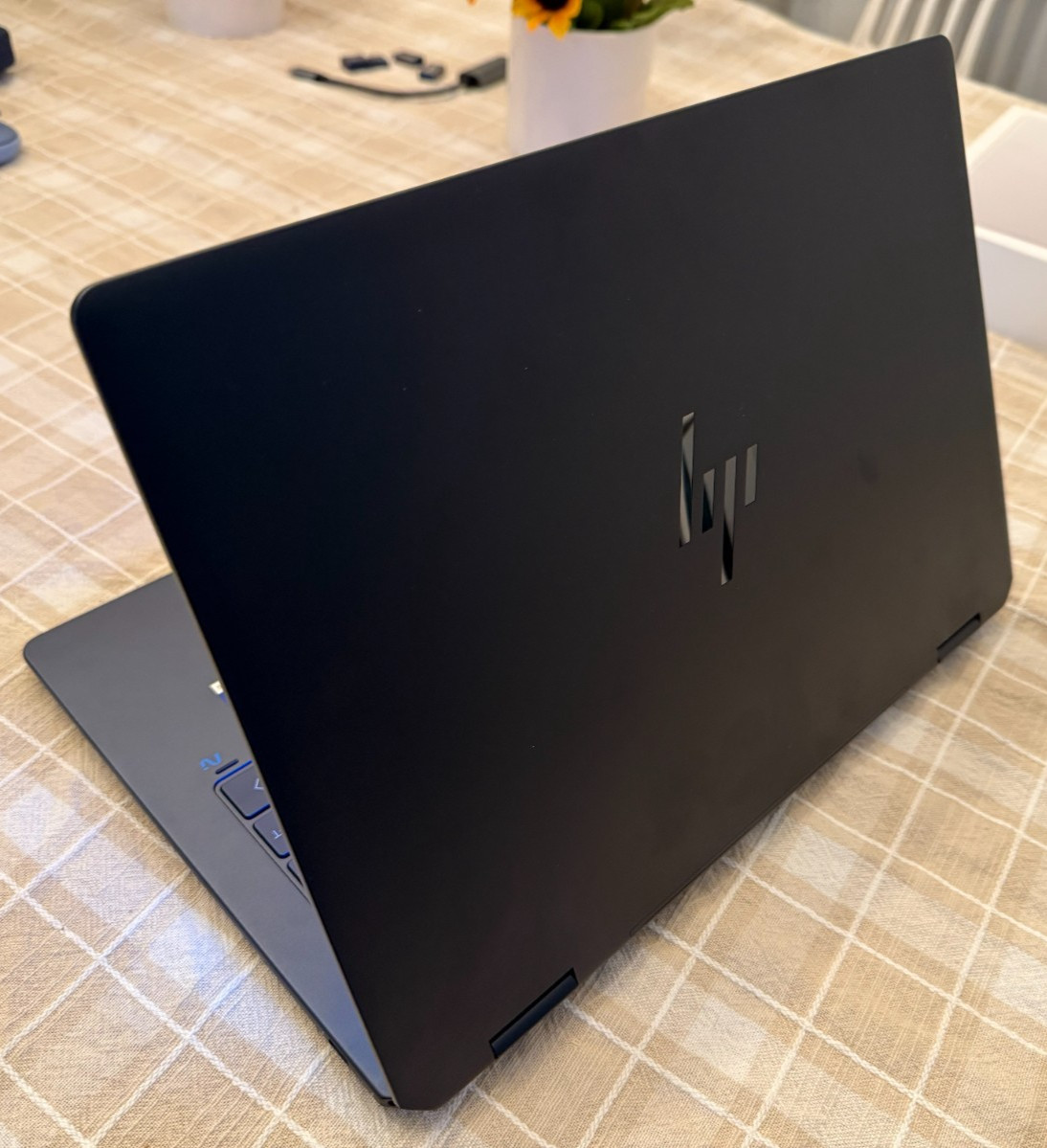HP Omnibook Ultra Flip 14″ 2.8K Touch Intel Ultra 7-258V 32GB 1TB SSD W11
