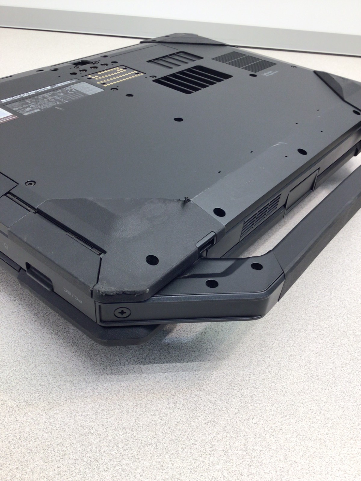 Dell Latitude 5414 Rugged 14″ Core i5-6300U 8GB RAM 256GB SSD WIN 11 PR0