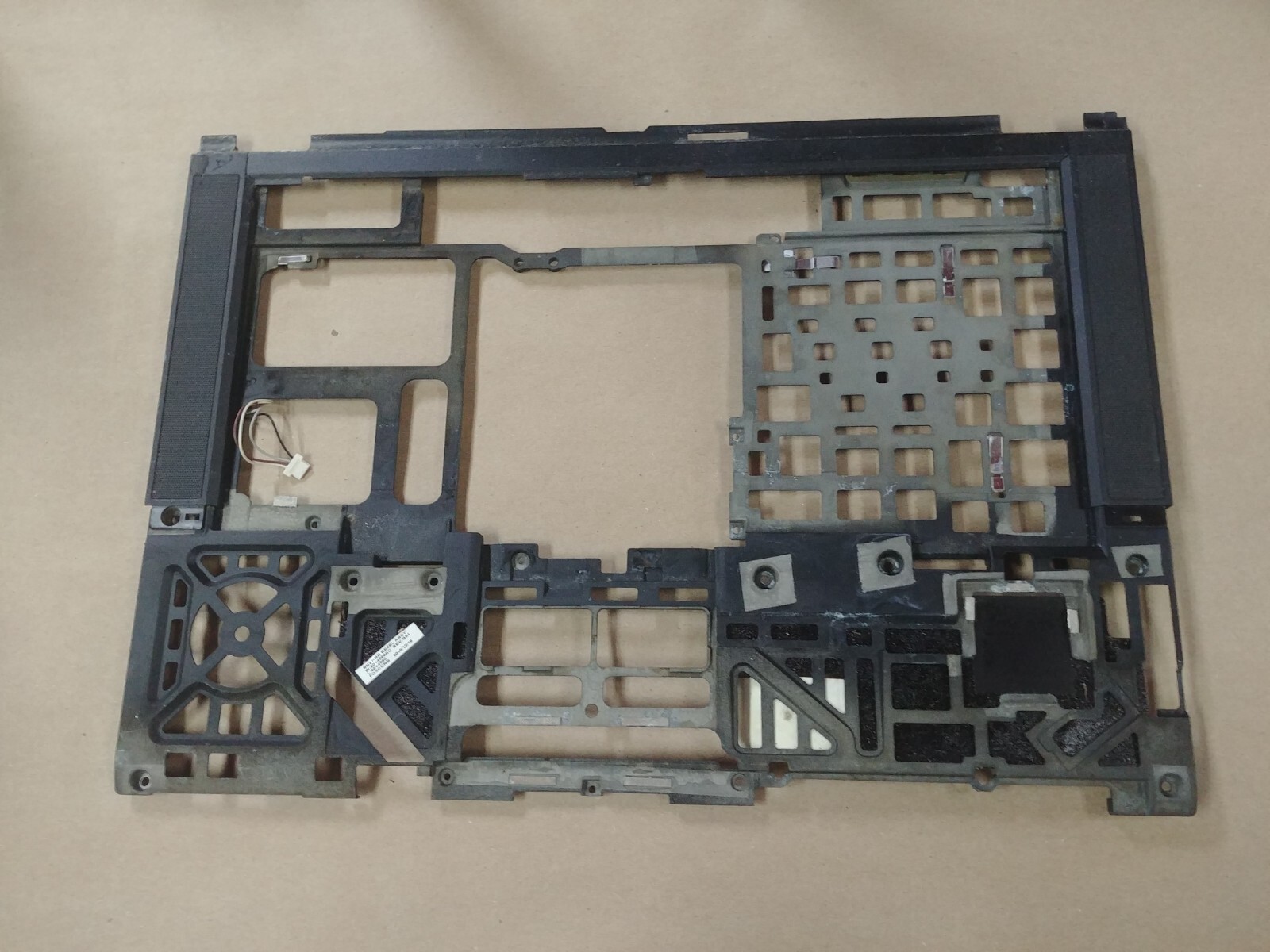 Lenovo ThinkPad T410s INTERNAL CASE ADAPTER WITH SPEAKERS