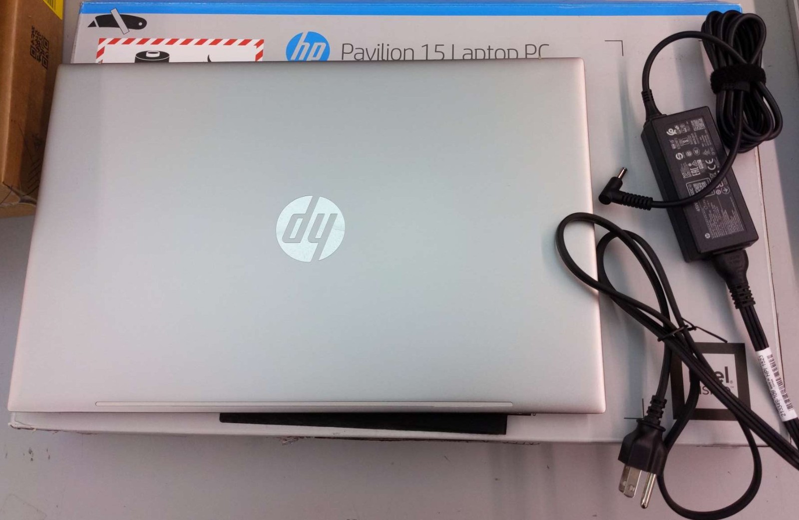 HP Pavilion 15.6″ FHD Touchscreen/11th i7-1165G7/16GB/512GB SSD/Win 11 Home