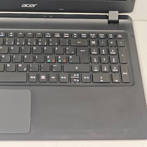 Acer Aspire ES1-523-23P3 Laptop – E1-7010, Radeon R2, 4GB RAM, No SSD, 15.6″ HD