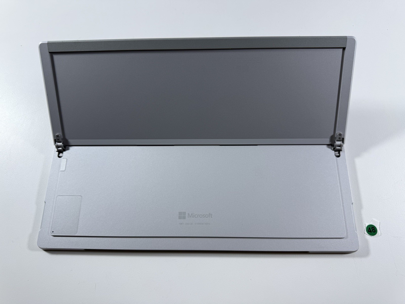 Microsoft Surface Pro 7 plus 1961 Core i5-1135G7 2.4GHz 16GB 256GB Win 11 Pro