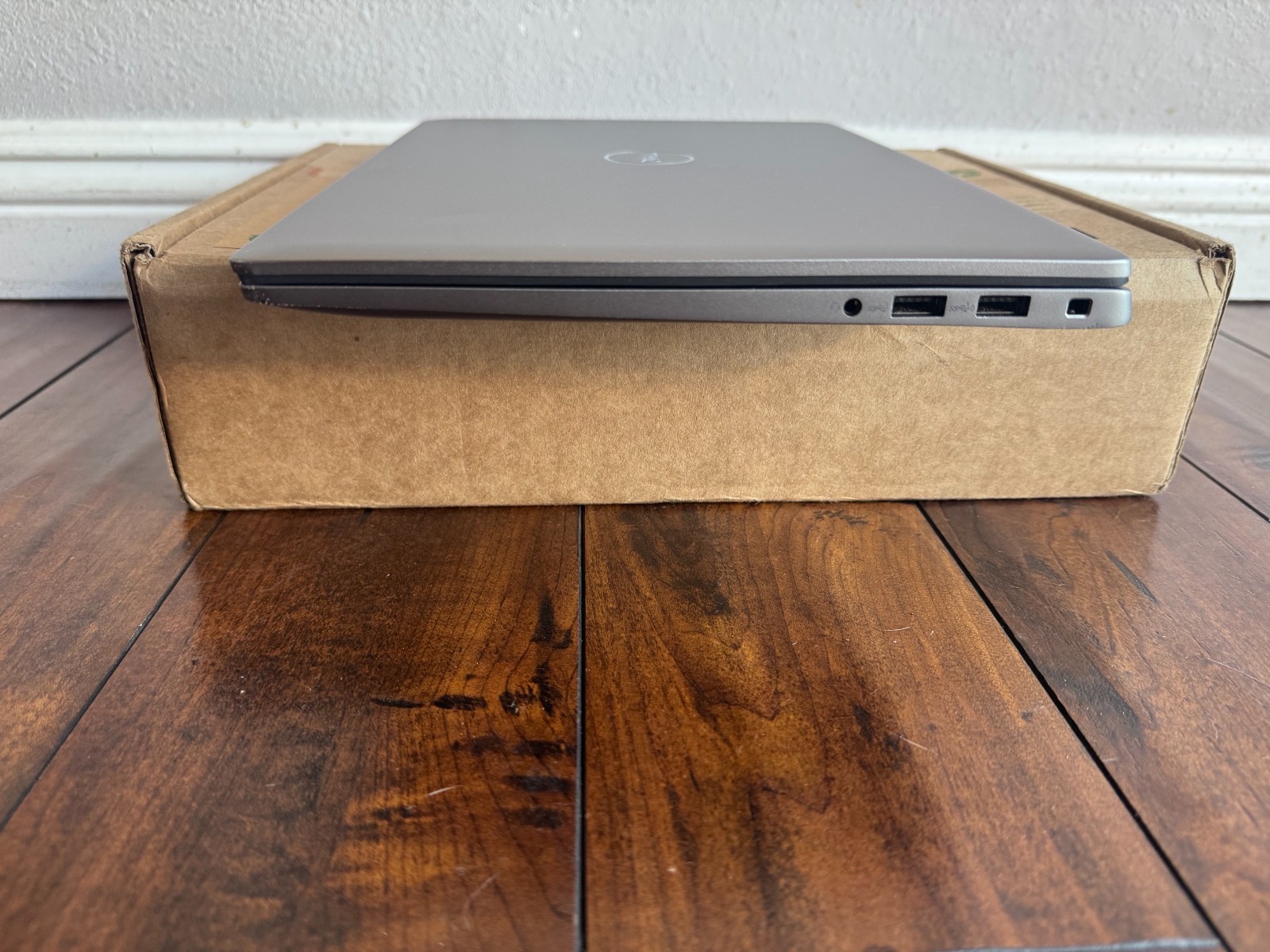 Dell Latitude 7450 14″ FHD+ Ultra 7 165U vPro 16GB Ram 2TB SSD W11P + Wnty