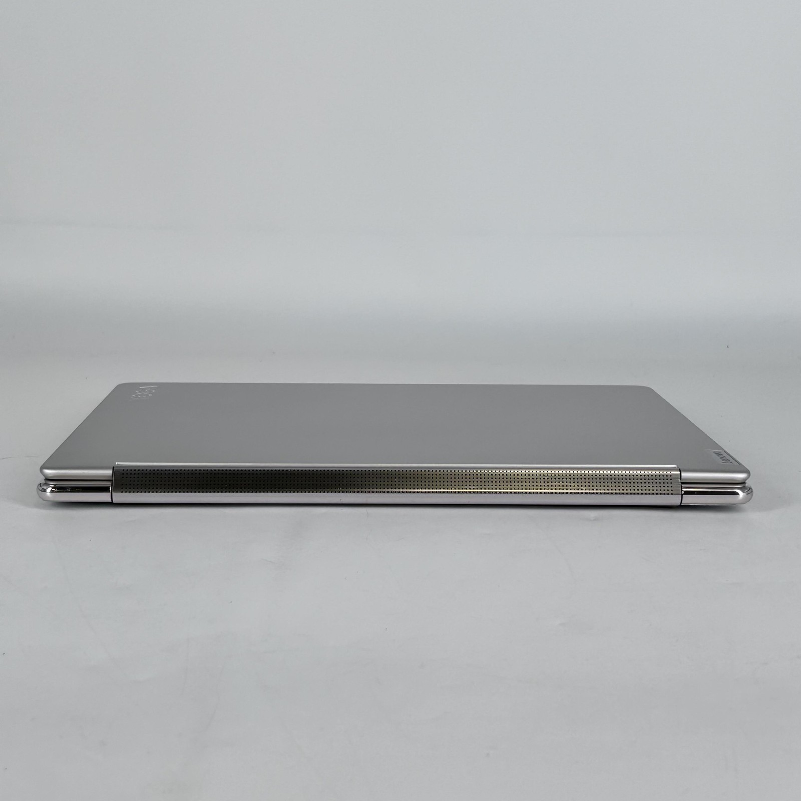 Lenovo Yoga 9i 14 Gold QHD+ TOUCH 2.2 GHz i7-1360P 16GB 512GB SSD Very Good