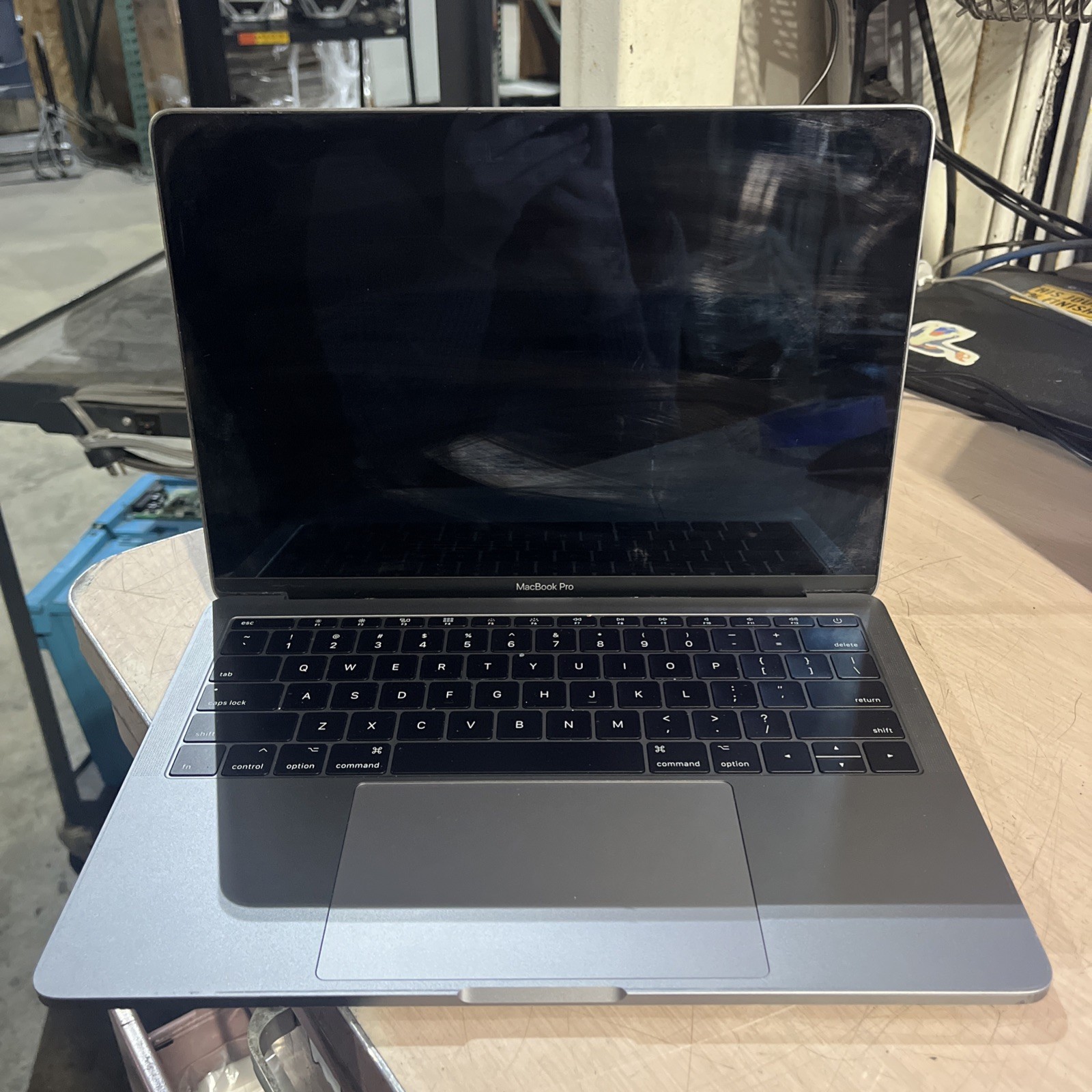 APPLE MACBOOK PRO 13″ MID-2017 CORE I5-7360U 2.3GHZ 8GB RAM NO HD