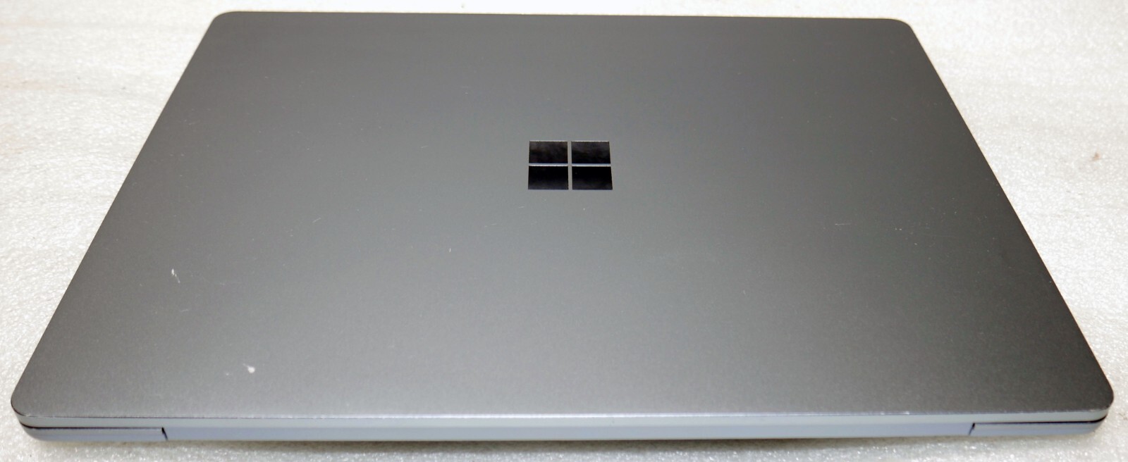 Microsoft Surface Laptop Go 12.3″ Core i5 1.20GHz 8GB RAM 128GB SSD Win 11 Home