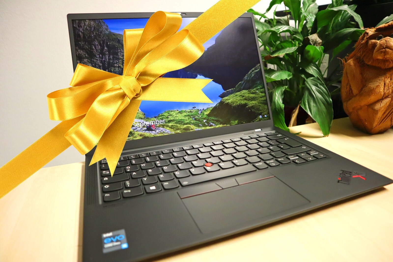 32GB SWISS SWISS LENOVO THINKPAD X1 CARBON G9 TOUCH DISPLAY i7-1185G7 2TB GAR